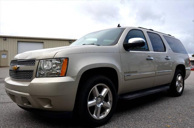 used 2013 Chevrolet Suburban car, priced at $9,500