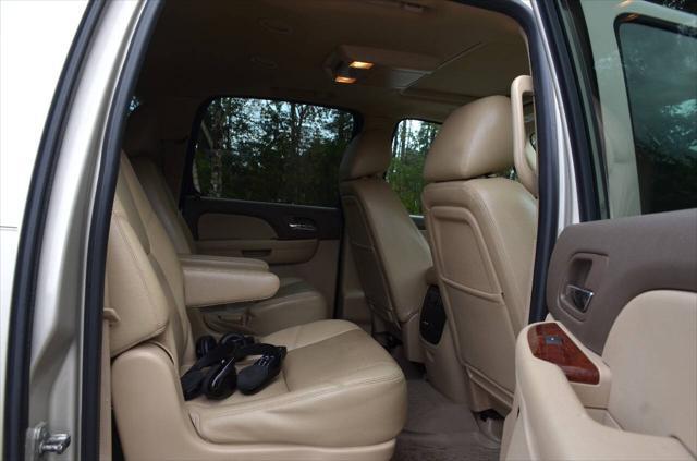 used 2013 Chevrolet Suburban car, priced at $9,500