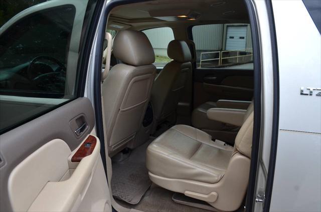 used 2013 Chevrolet Suburban car, priced at $9,500