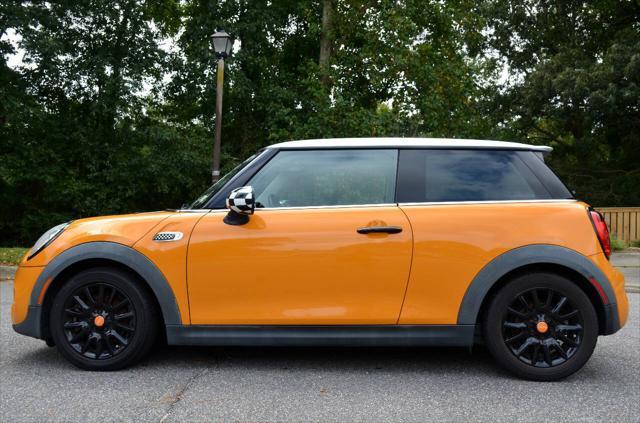 used 2015 MINI Hardtop car, priced at $10,500