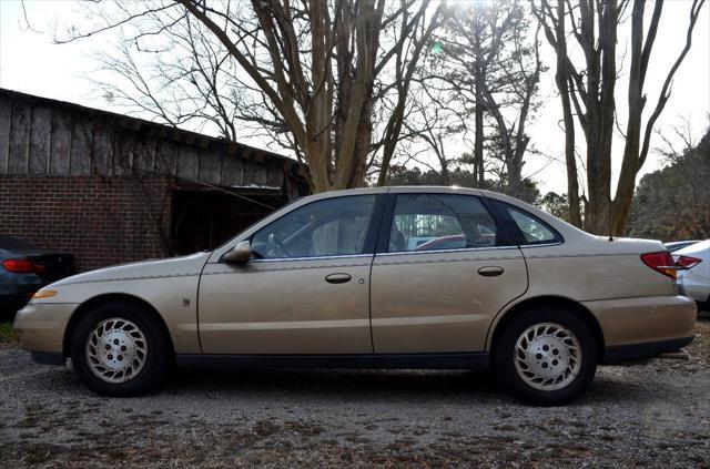 used 2000 Saturn LS car, priced at $3,200