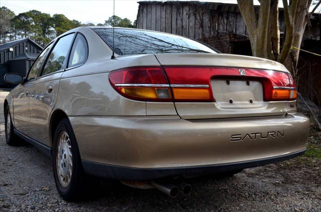 used 2000 Saturn LS car, priced at $3,200