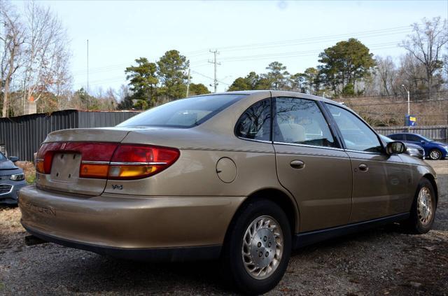 used 2000 Saturn LS car, priced at $3,200