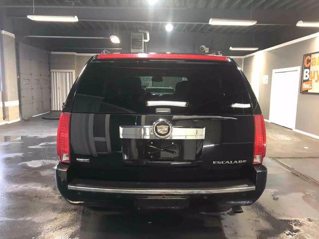 used 2009 Cadillac Escalade ESV car, priced at $8,995