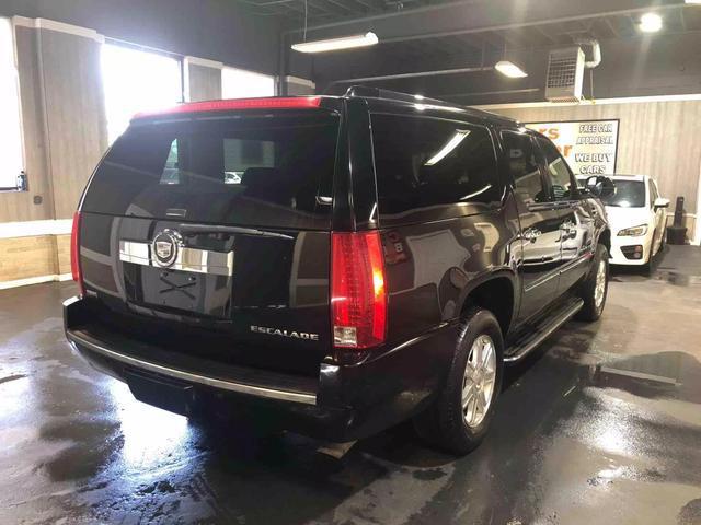 used 2009 Cadillac Escalade ESV car, priced at $8,995