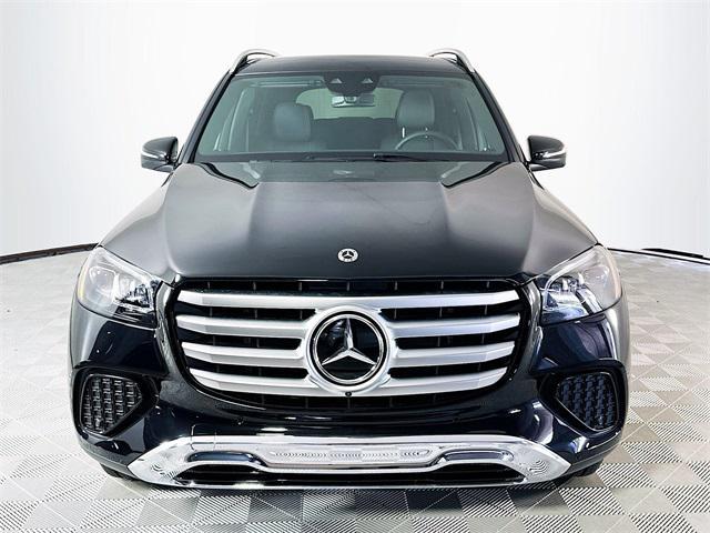new 2025 Mercedes-Benz GLS 450 car, priced at $92,275
