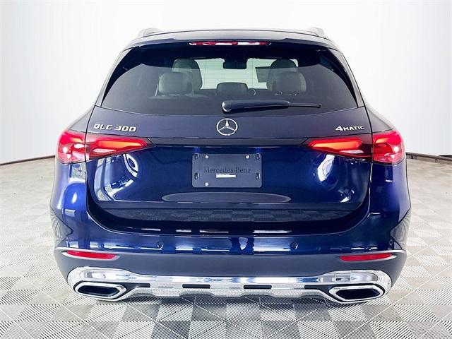 new 2024 Mercedes-Benz GLC 300 car