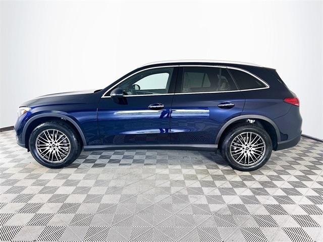 new 2024 Mercedes-Benz GLC 300 car