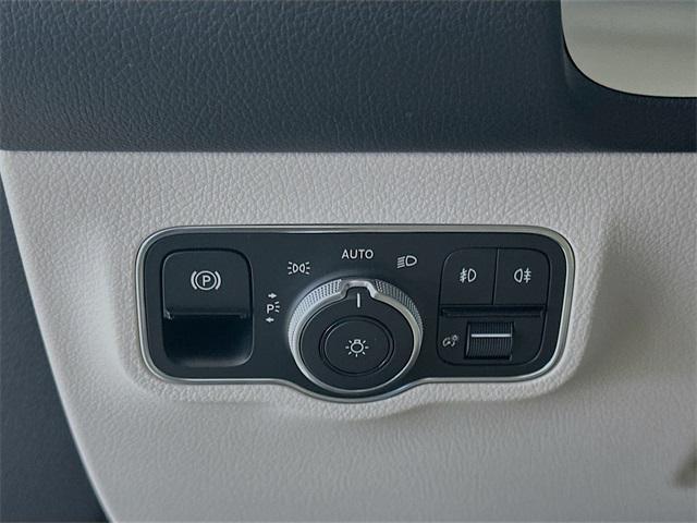 used 2025 Mercedes-Benz GLB 250 car, priced at $38,470