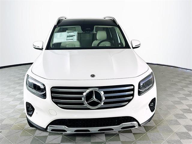 new 2025 Mercedes-Benz GLB 250 car, priced at $53,110