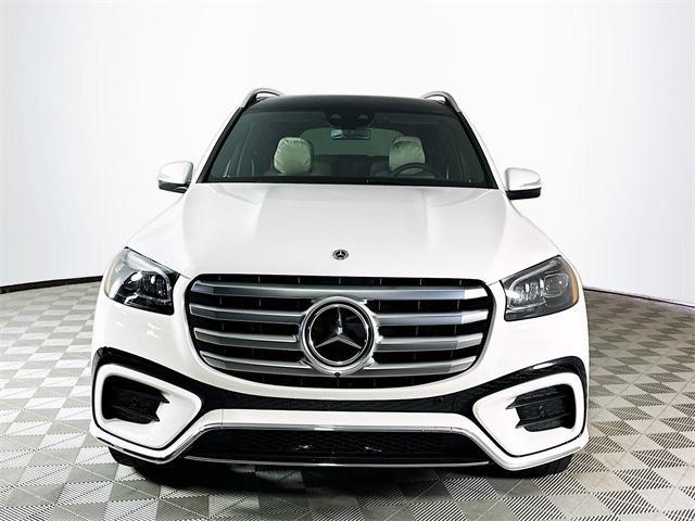 new 2025 Mercedes-Benz GLS 580 car, priced at $117,645