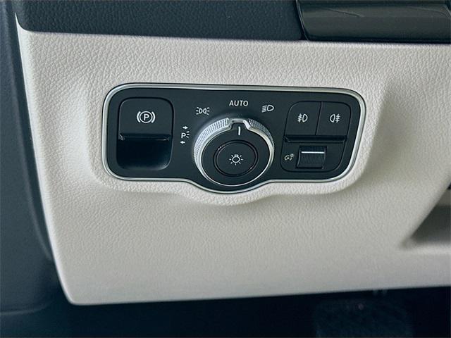 new 2026 Mercedes-Benz GLA 250 car, priced at $49,350