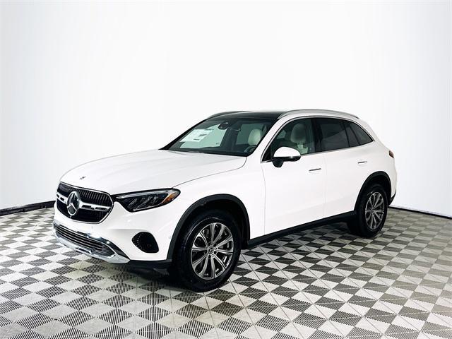 new 2025 Mercedes-Benz GLC 300 car, priced at $55,915