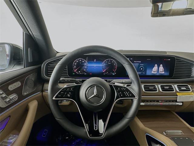 new 2025 Mercedes-Benz GLE 580 car, priced at $105,030