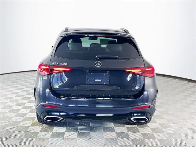 new 2025 Mercedes-Benz GLC 300 car, priced at $59,930