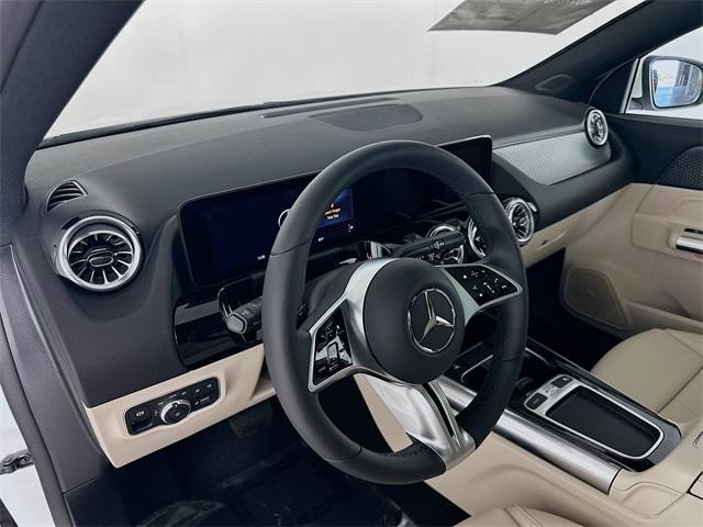 new 2025 Mercedes-Benz GLA 250 car, priced at $48,270