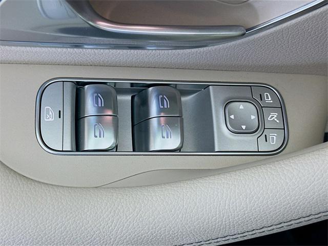 new 2025 Mercedes-Benz GLE 350 car, priced at $70,225