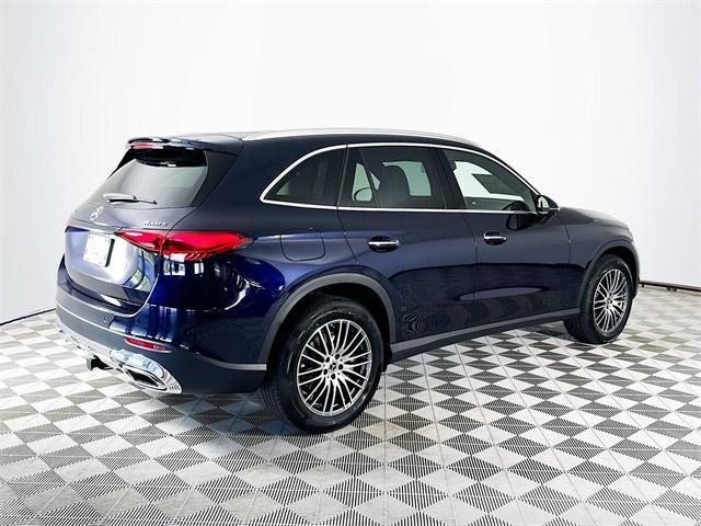 new 2024 Mercedes-Benz GLC 300 car