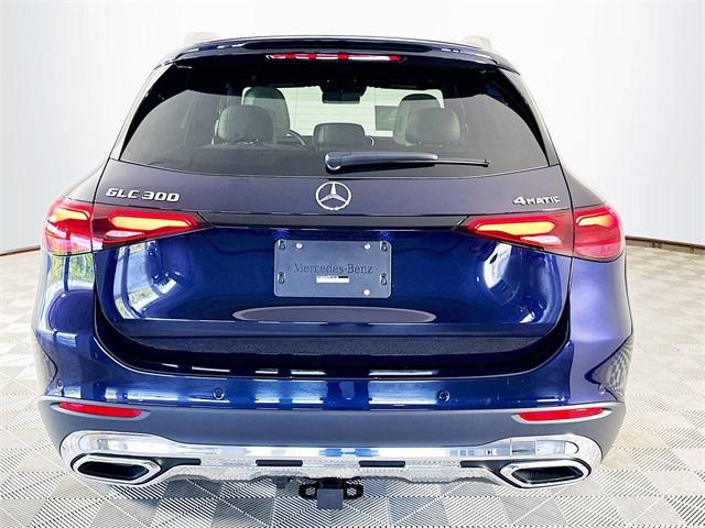 new 2024 Mercedes-Benz GLC 300 car