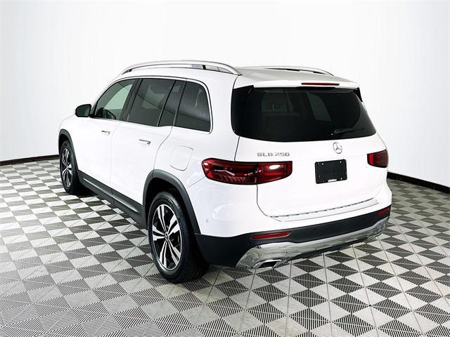 new 2025 Mercedes-Benz GLB 250 car, priced at $49,580