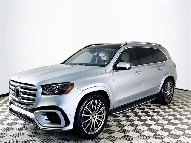 new 2025 Mercedes-Benz GLS 580 car, priced at $121,125