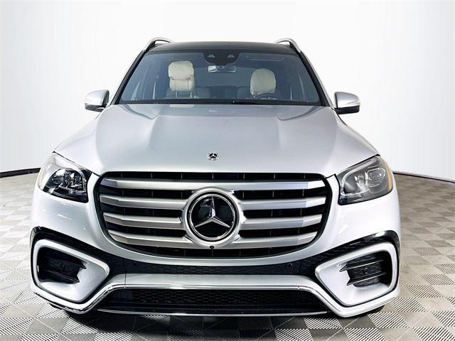 new 2025 Mercedes-Benz GLS 580 car, priced at $121,125