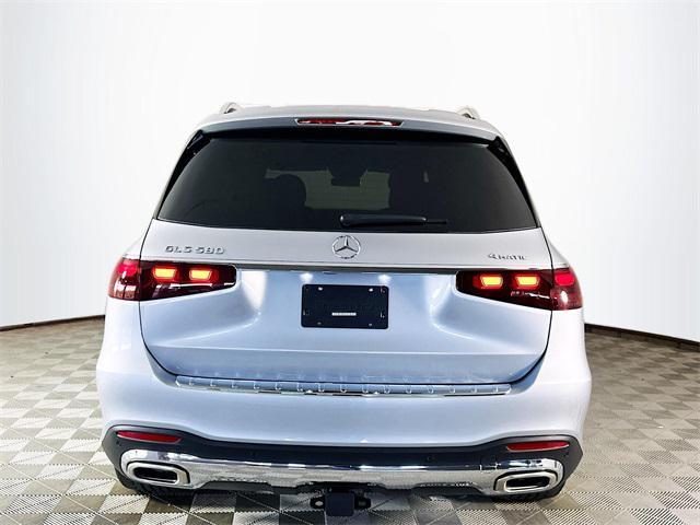 new 2025 Mercedes-Benz GLS 580 car, priced at $121,125