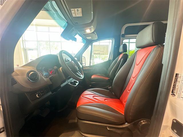 new 2024 Mercedes-Benz Sprinter 3500 car, priced at $106,812