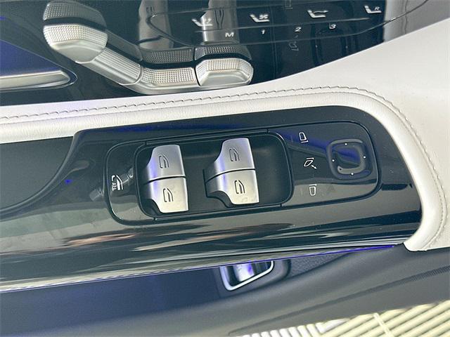 new 2026 Mercedes-Benz AMG SL 43 car, priced at $125,180