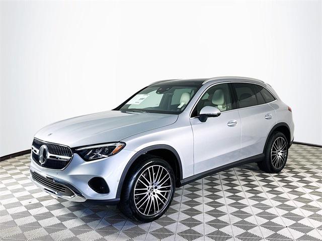 new 2025 Mercedes-Benz GLC 300 car, priced at $62,725