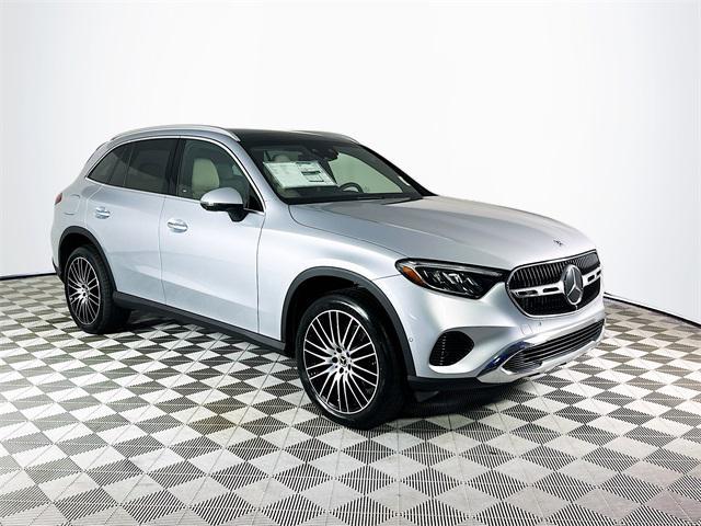 new 2025 Mercedes-Benz GLC 300 car, priced at $62,725