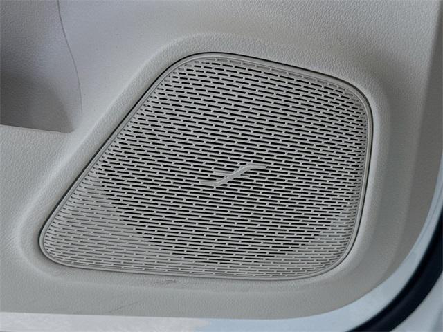 used 2025 Mercedes-Benz GLB 250 car, priced at $44,578