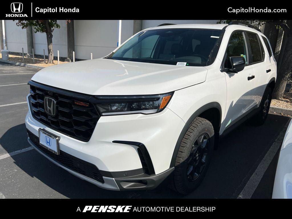 new 2025 Honda Pilot car, priced at $51,655