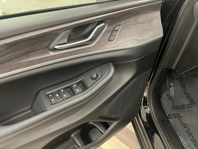 new 2025 Jeep Grand Cherokee L car, priced at $52,056