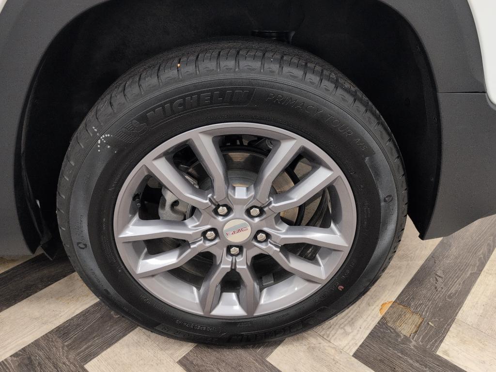 used 2024 GMC Terrain car, priced at $25,999