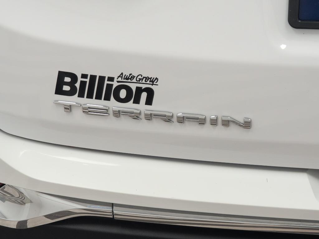 used 2024 GMC Terrain car, priced at $25,999