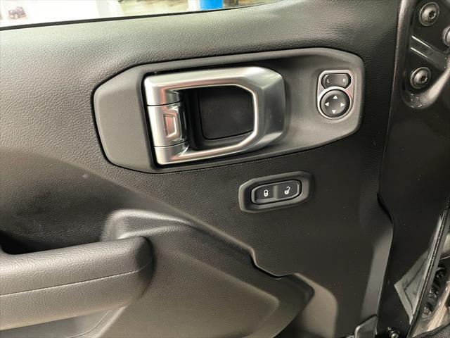 new 2025 Jeep Gladiator car, priced at $49,679