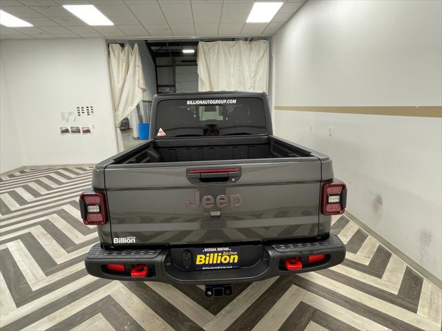 new 2025 Jeep Gladiator car, priced at $49,679