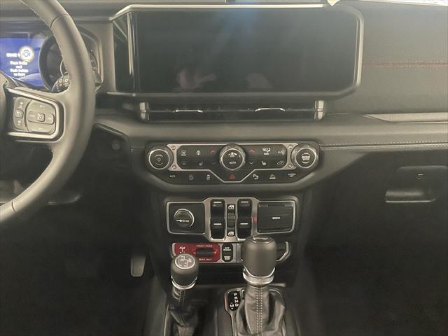 new 2025 Jeep Wrangler car, priced at $65,119