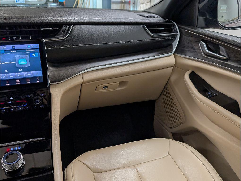 used 2024 Jeep Grand Cherokee car, priced at $40,988