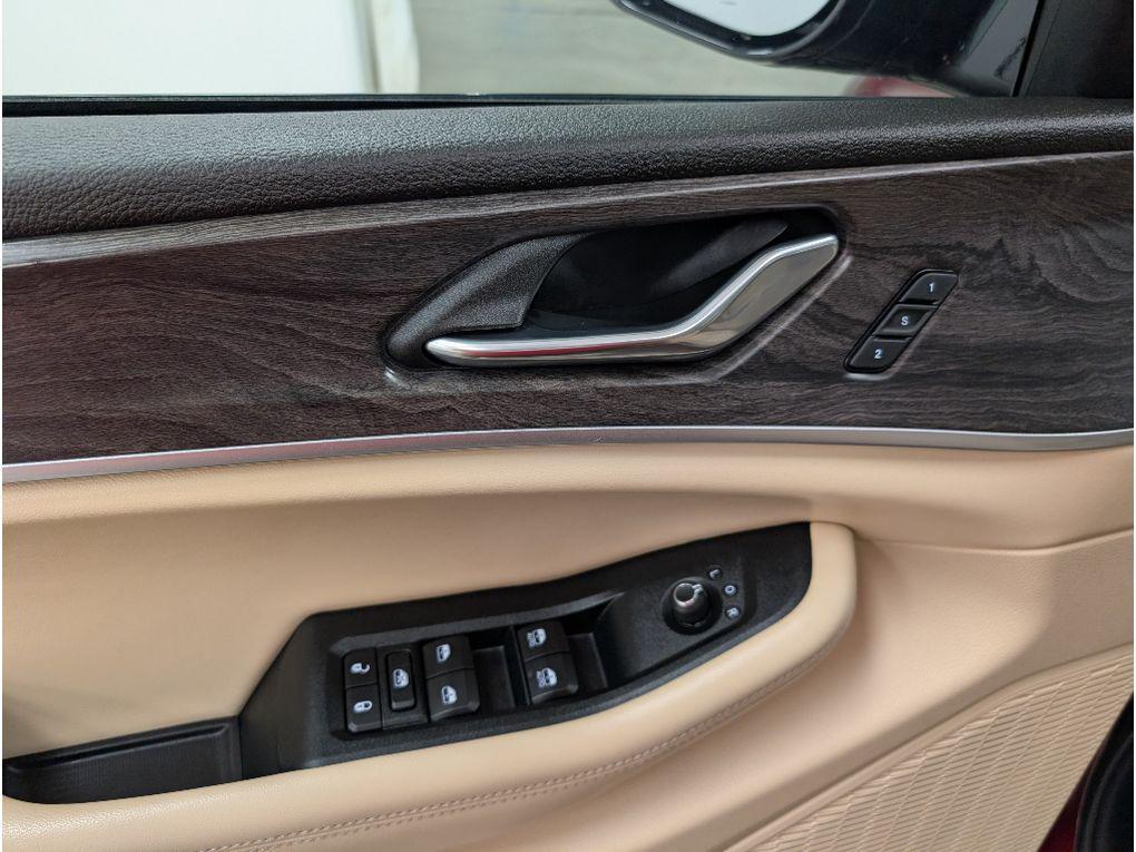 used 2024 Jeep Grand Cherokee car, priced at $40,988