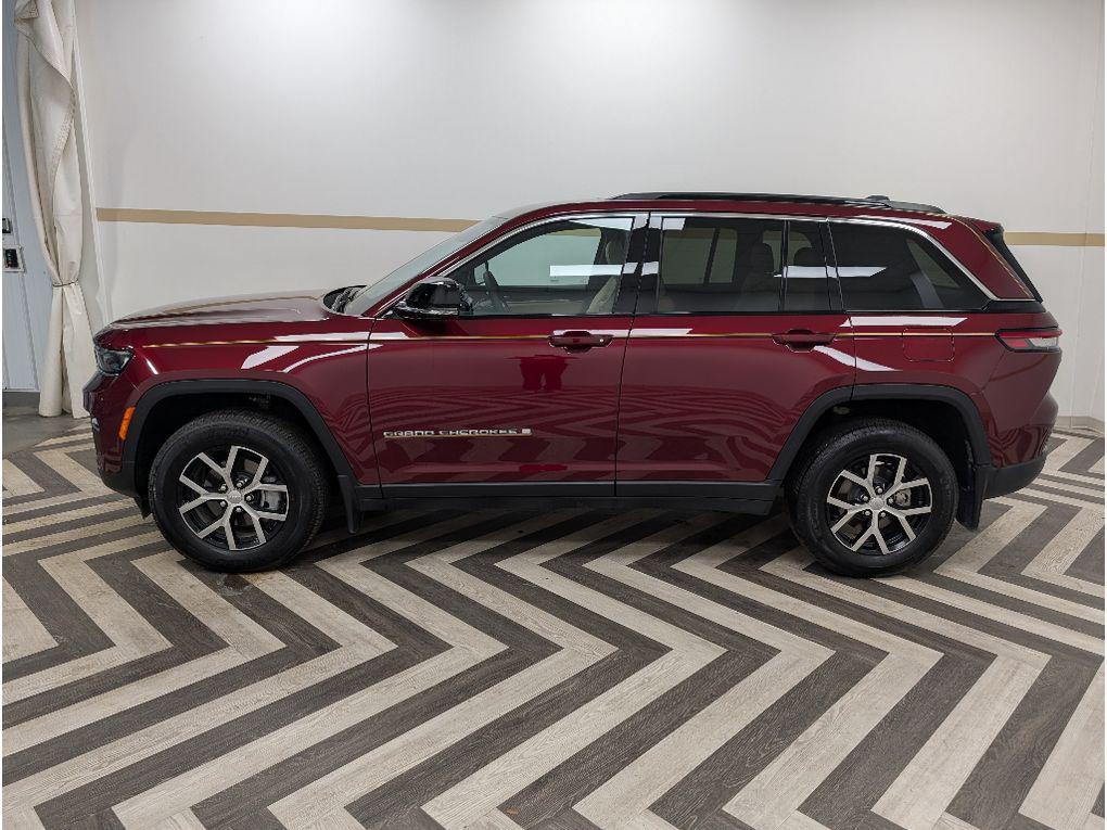 used 2024 Jeep Grand Cherokee car, priced at $40,988