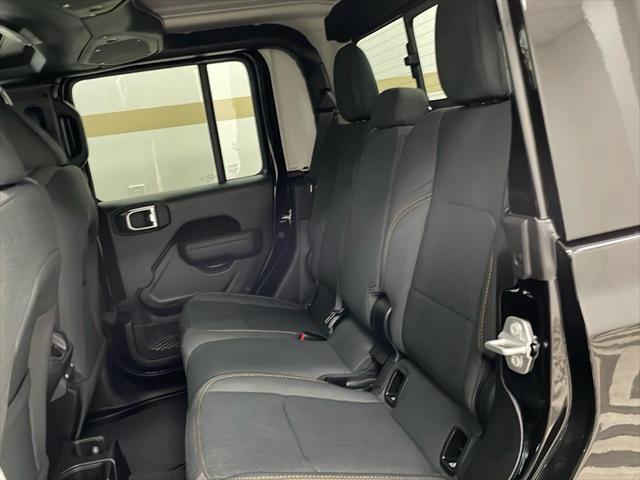 new 2025 Jeep Gladiator car, priced at $40,528