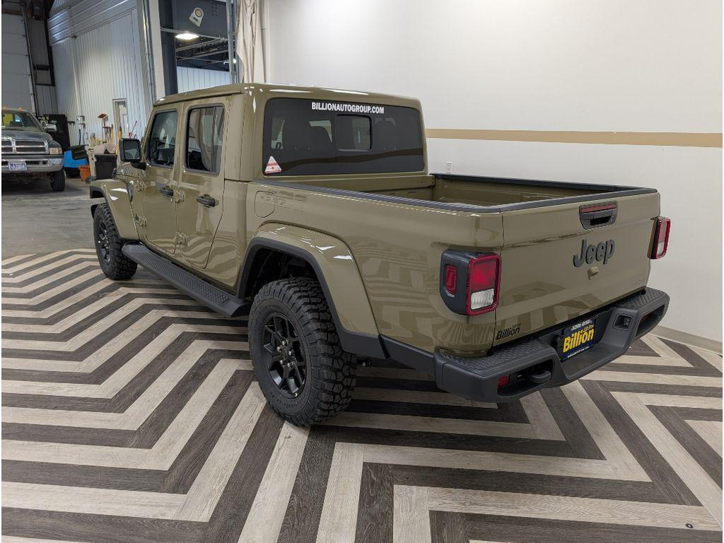 new 2025 Jeep Gladiator car, priced at $46,478