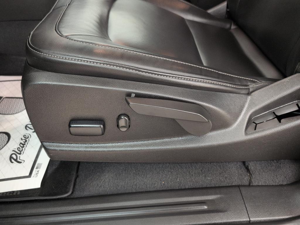 used 2022 GMC Canyon car, priced at $37,999