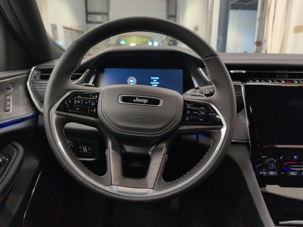 new 2025 Jeep Grand Cherokee car, priced at $59,212