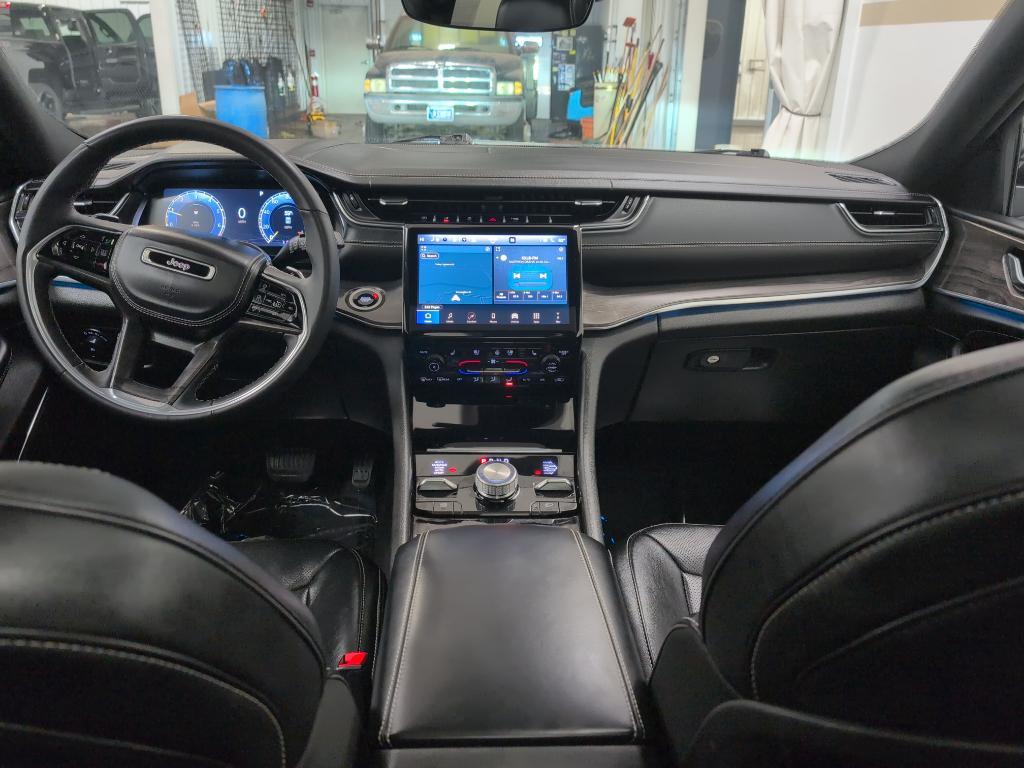 used 2024 Jeep Grand Cherokee car, priced at $38,999