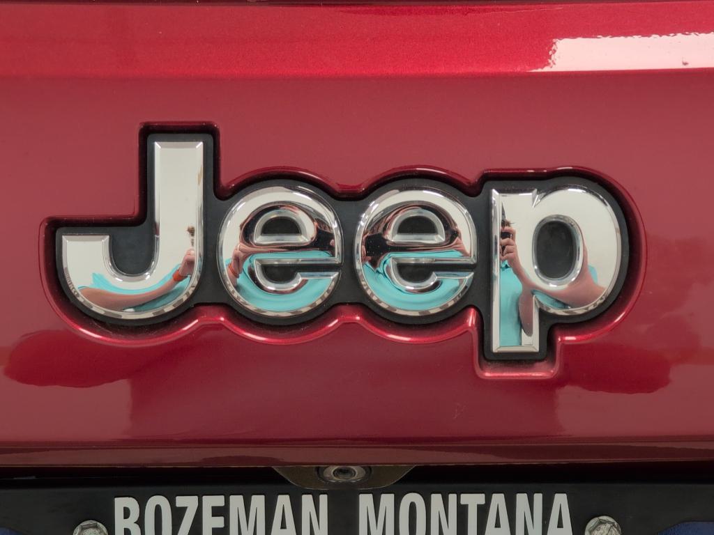 used 2015 Jeep Grand Cherokee car, priced at $14,499