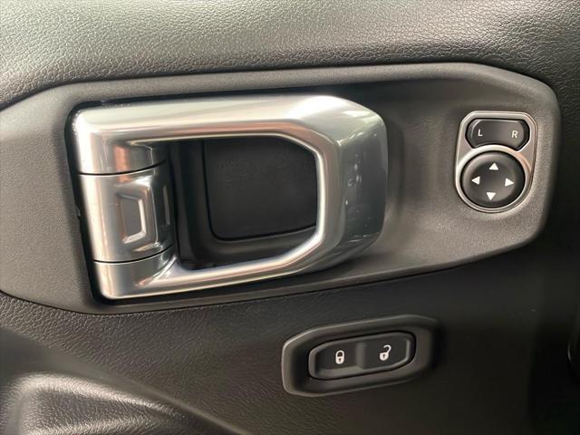 new 2025 Jeep Gladiator car, priced at $40,528