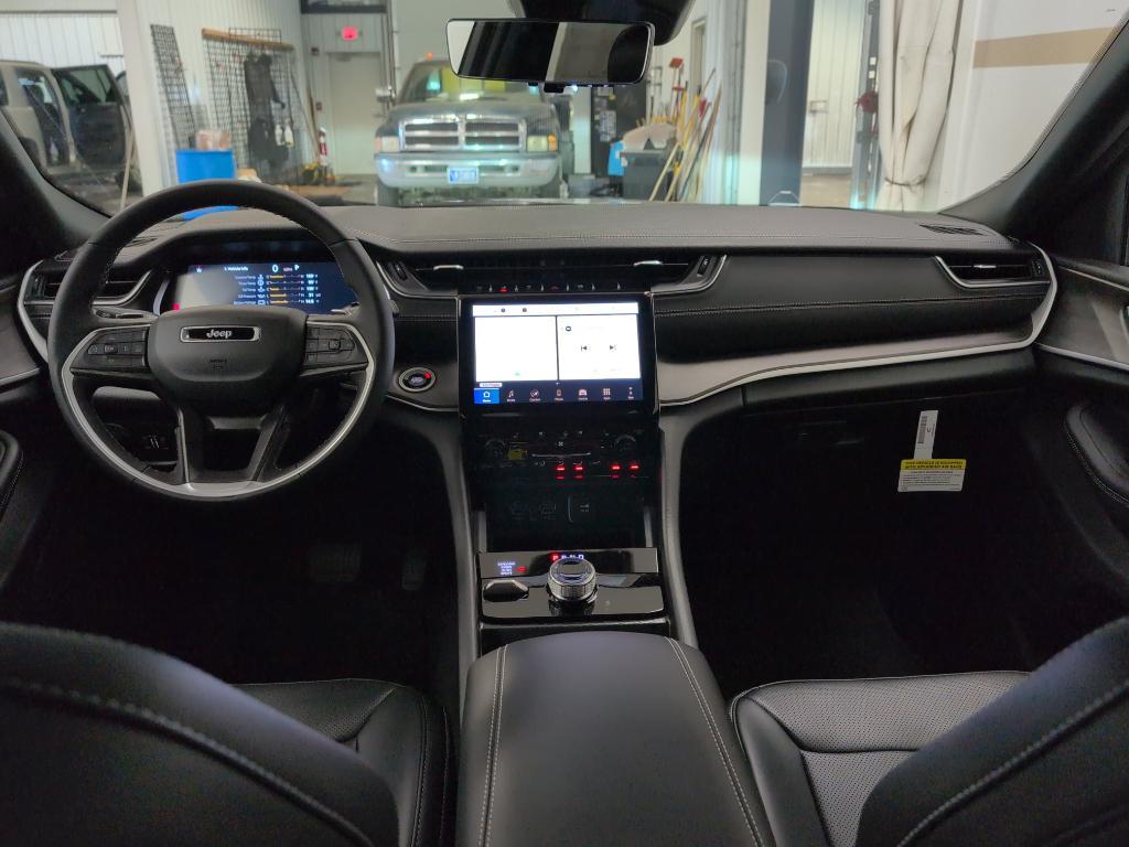 new 2025 Jeep Grand Cherokee L car, priced at $52,085
